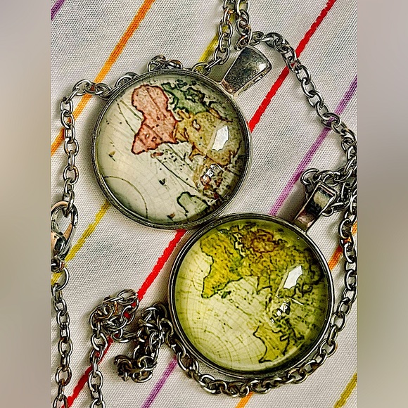 Set of 2 ancient map drawings paintings necklaces unisex - Picture 1 of 4